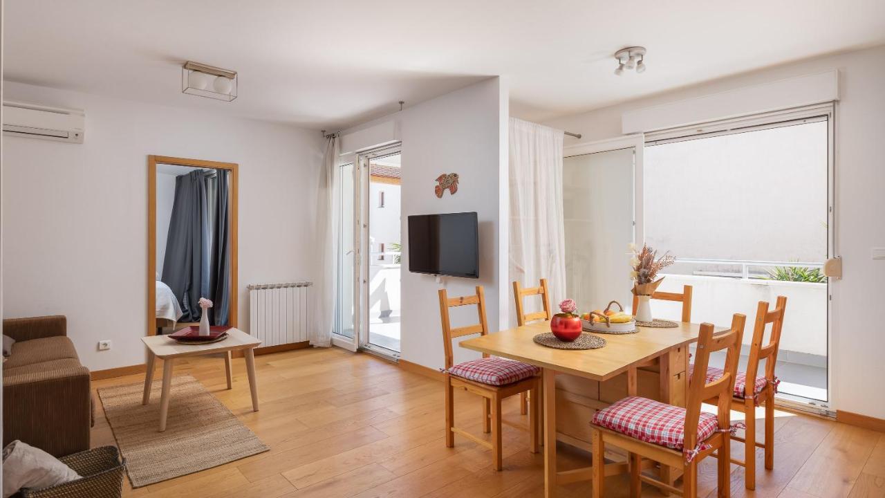 Modern Apt With Terrace 4 Min Walk To The Beach Split Zewnętrze zdjęcie