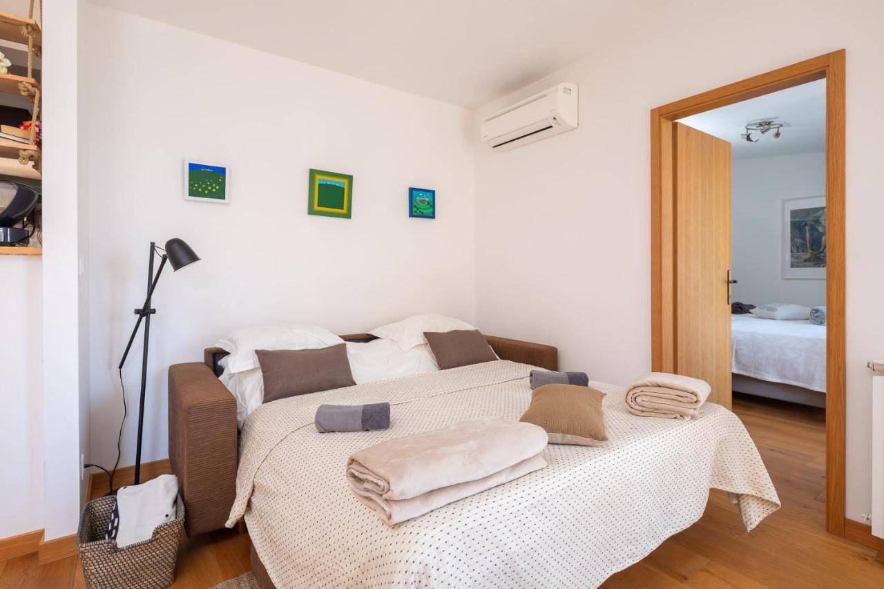 Modern Apt With Terrace 4 Min Walk To The Beach Split Zewnętrze zdjęcie